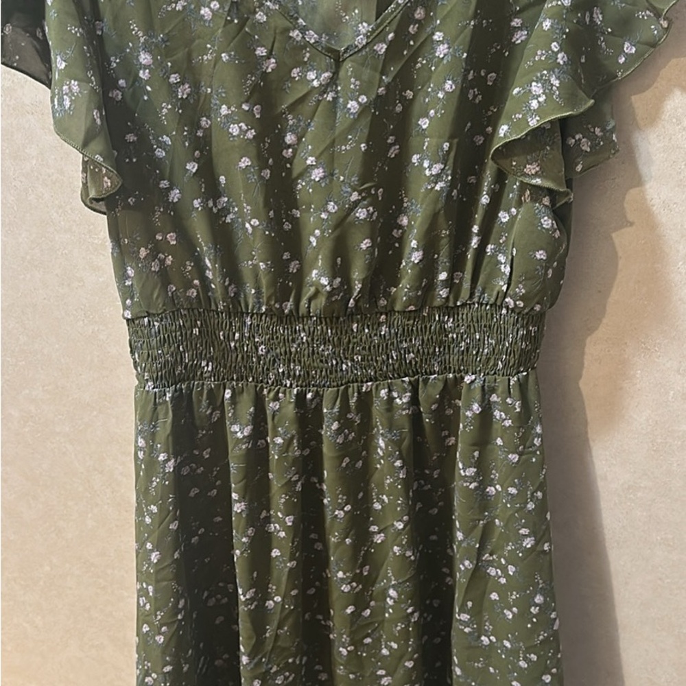 Floral Green Dress with Ruffle Sleeves